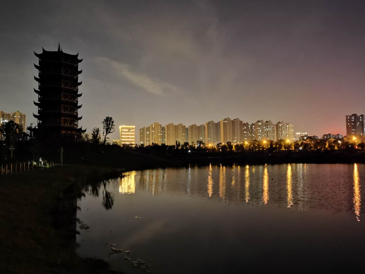 原创•武汉黄陂前川定远公园夜景照